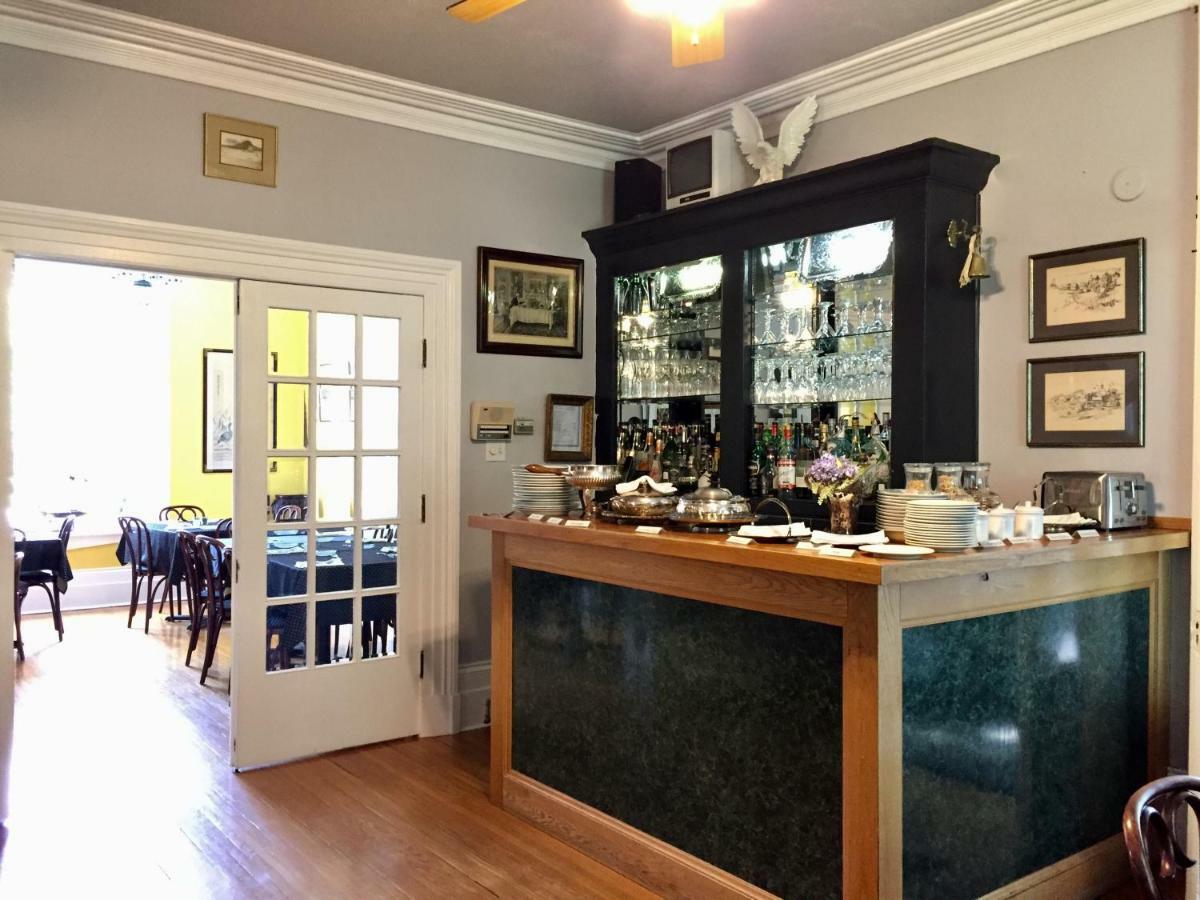 Trinity House Inn Гананок Екстериор снимка